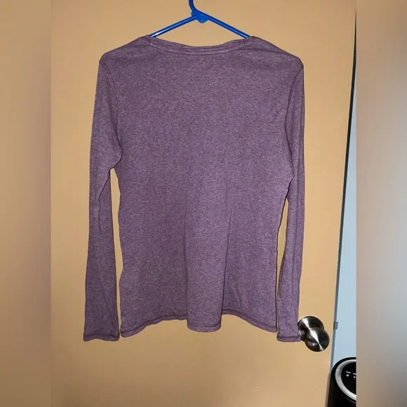 Carhartt Maroon V-Neck Shirt - Picture 4 of 4